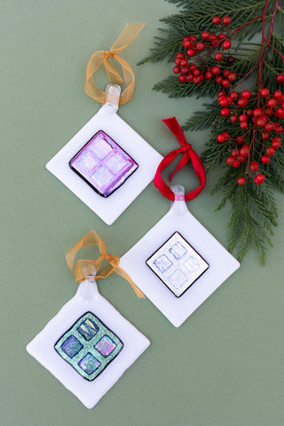 Irid Scarabe Ornament